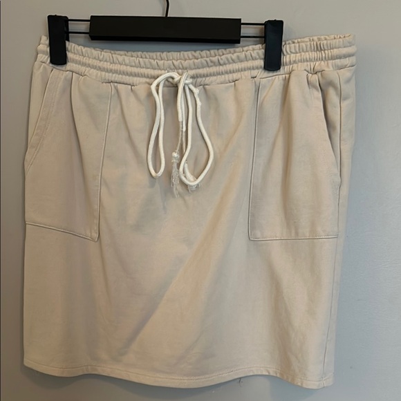 Hem & Thread Drawstring Skirt - Picture 2 of 5